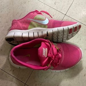 Nike free runs